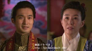 韓国ドラマシンイ-信義-あらすじ3話動画キャプチャ、コンミン王を迎えるチェ尚宮（キム・ミギョン）